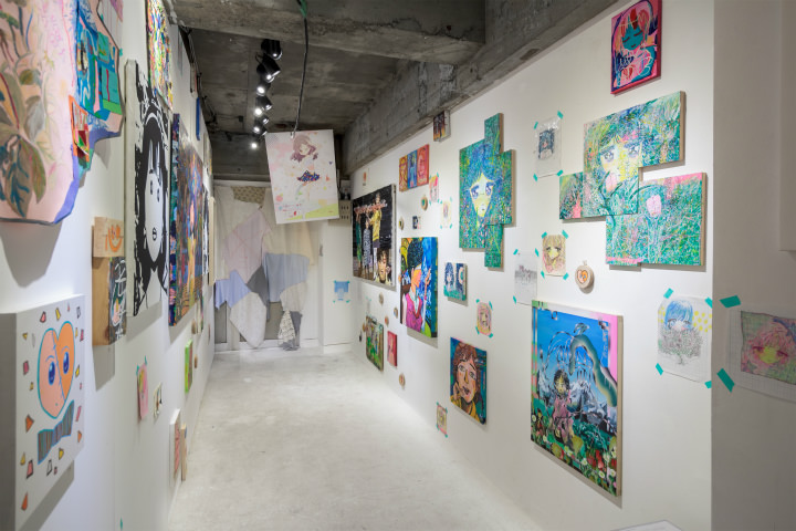 《４月の人魚》 Installation view, 撮影 : 水津拓海