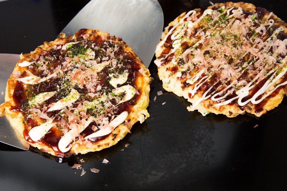 事件はお好み焼き屋で起きた